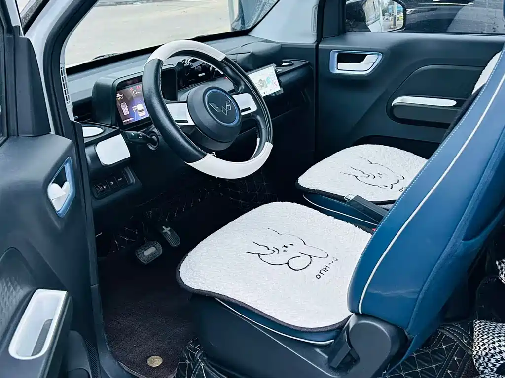 Wuling MINIEV — миниатюра 8
