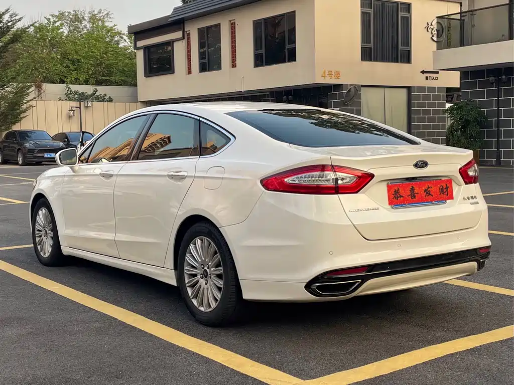Ford Mondeo — миниатюра 7