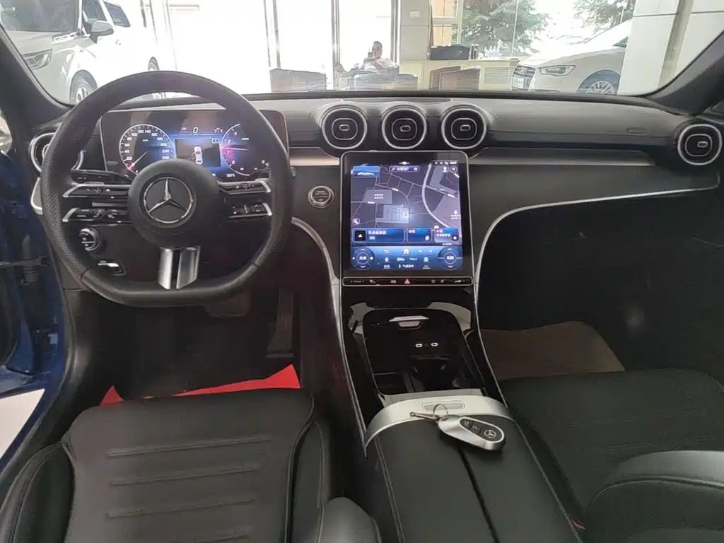 Mercedes-Benz C-Class — миниатюра 10