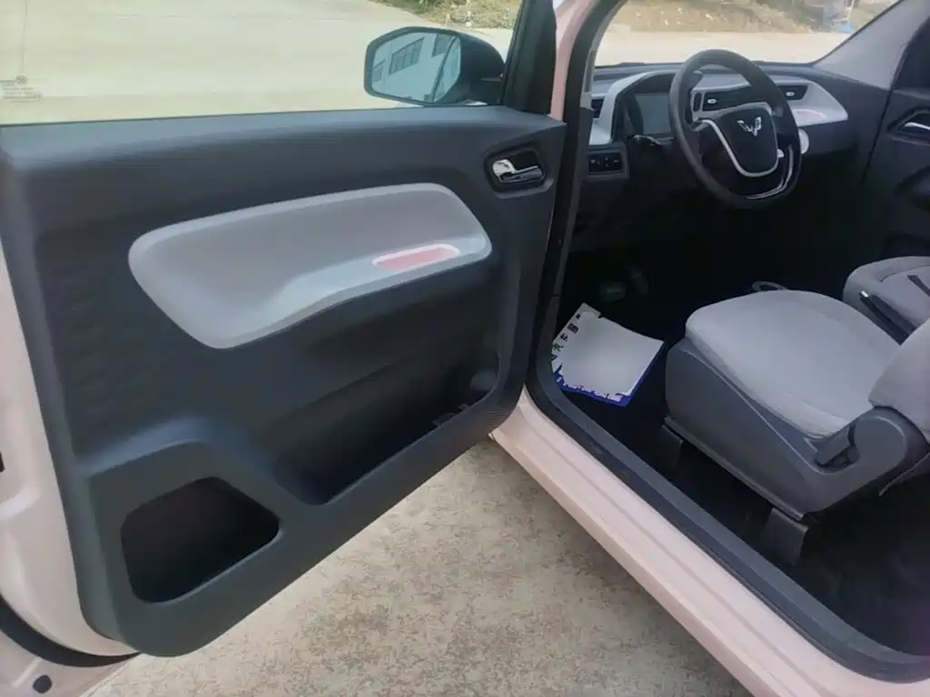 Wuling MINIEV — миниатюра 16