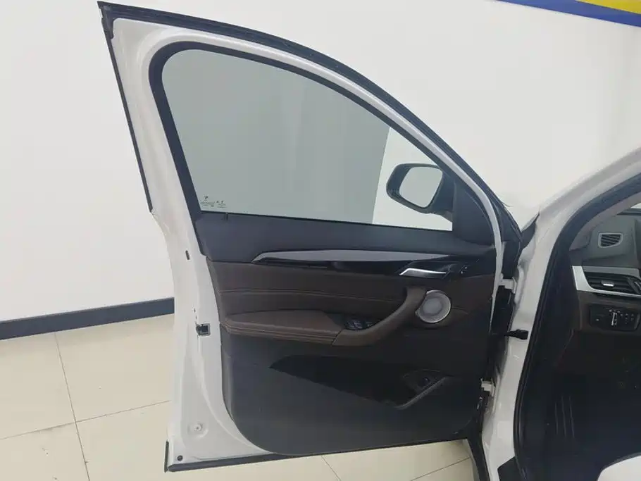 BMW X1 — миниатюра 7