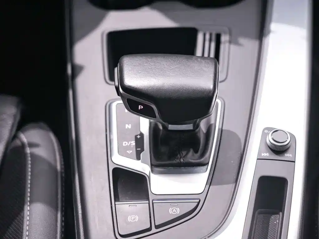 Audi A4L — миниатюра 19