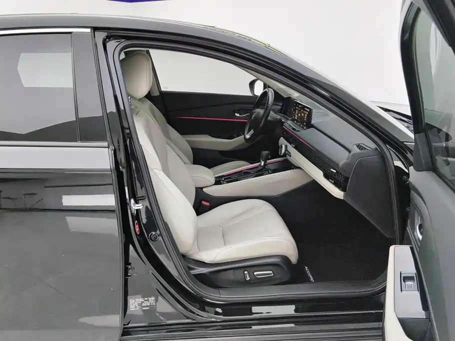 Honda Accord — миниатюра 8