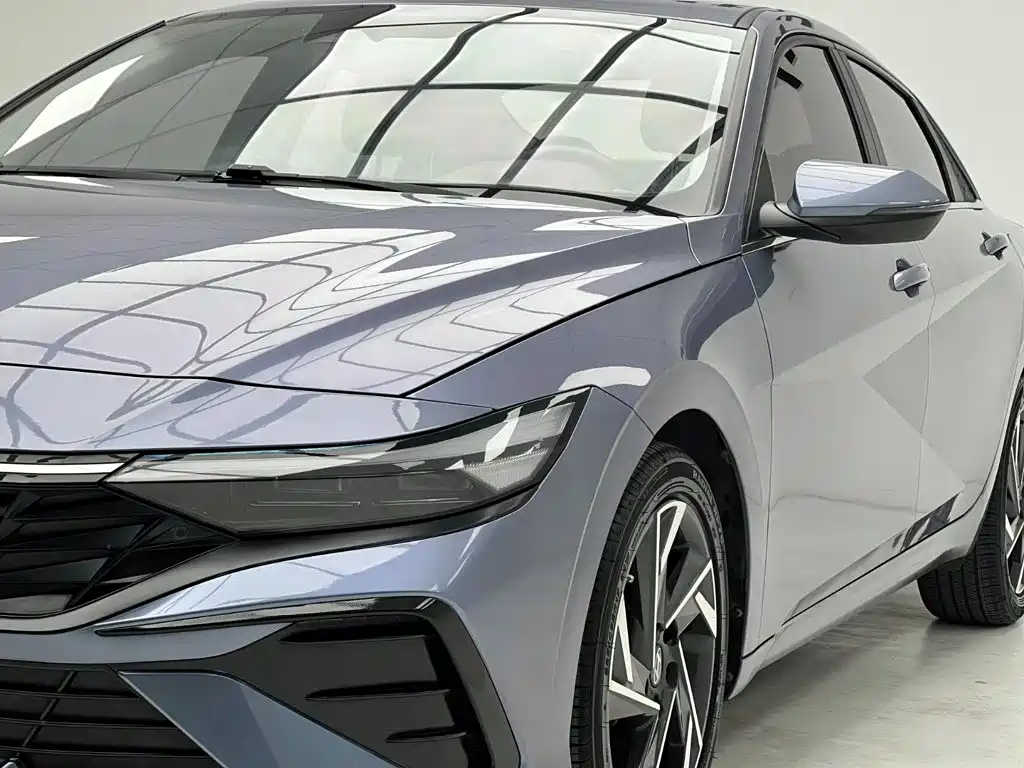 Hyundai Elantra — миниатюра 4