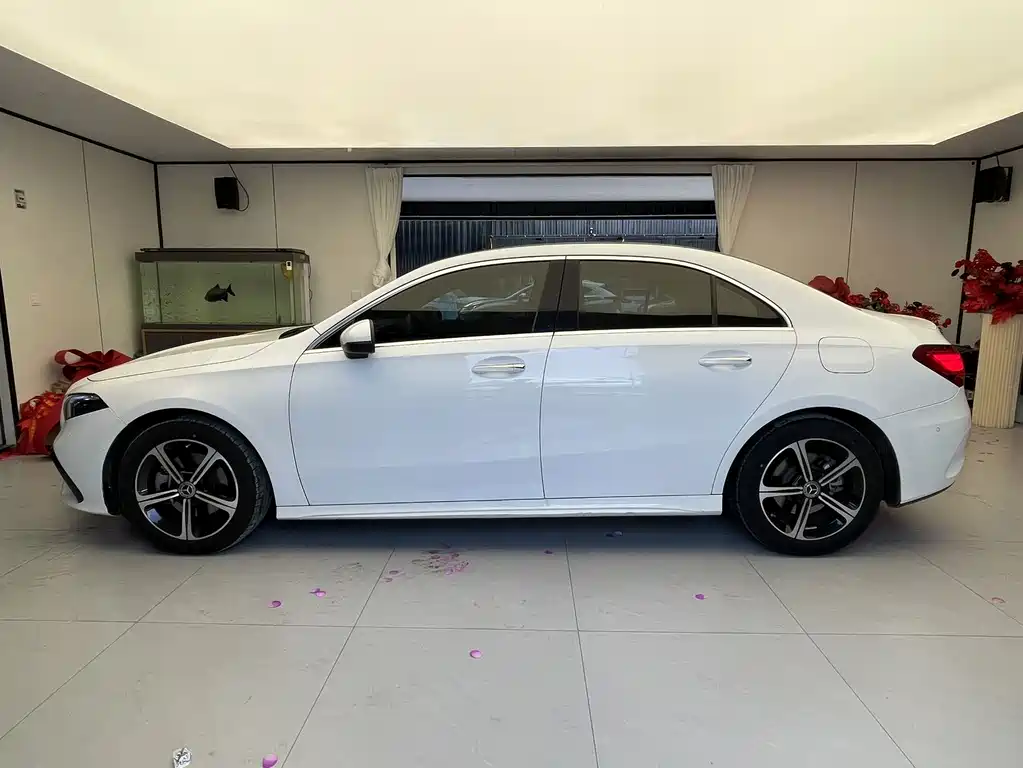 Mercedes-Benz A-Class — миниатюра 3