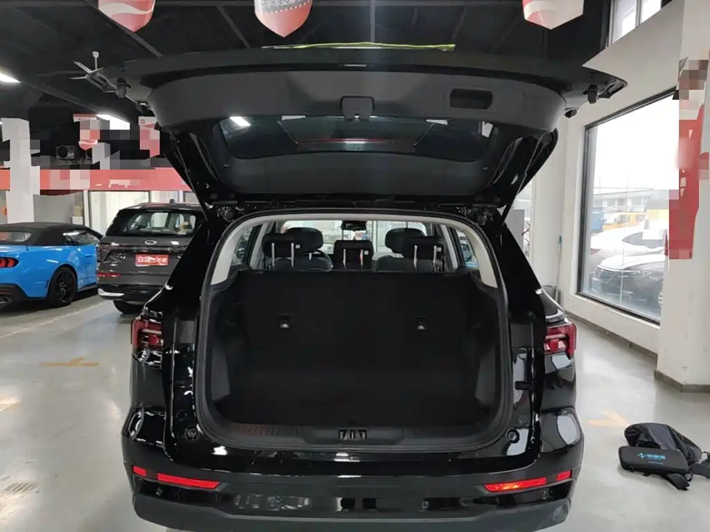 Ford Equator Sport — миниатюра 19