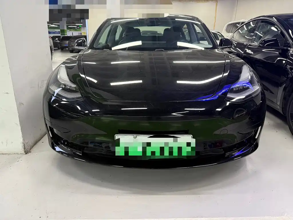 Tesla Model 3 — миниатюра 2