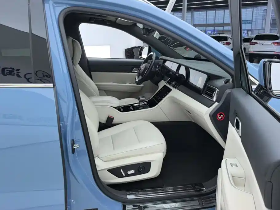 Li Auto Li ONE — миниатюра 8