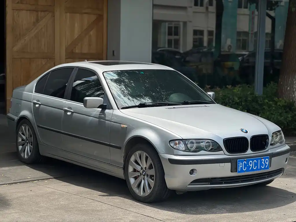 BMW 3 Series — миниатюра 3