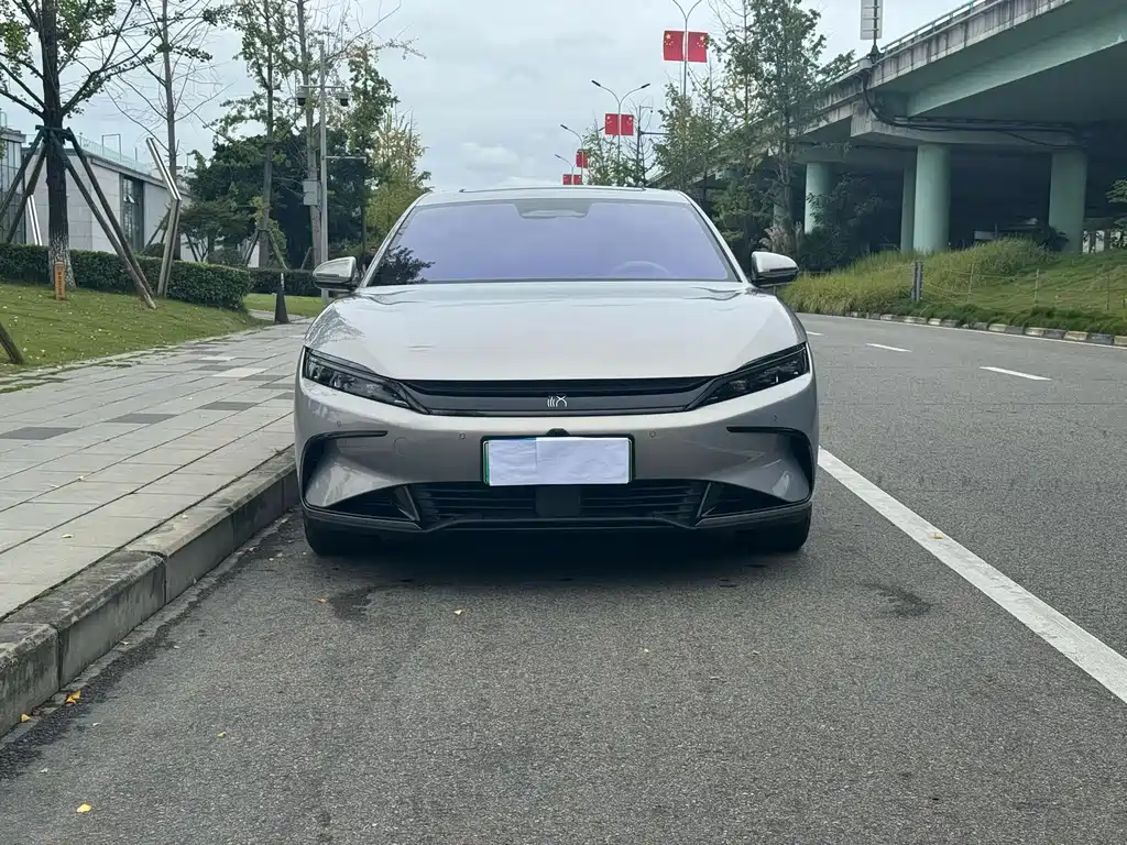 BYD Han — миниатюра 2