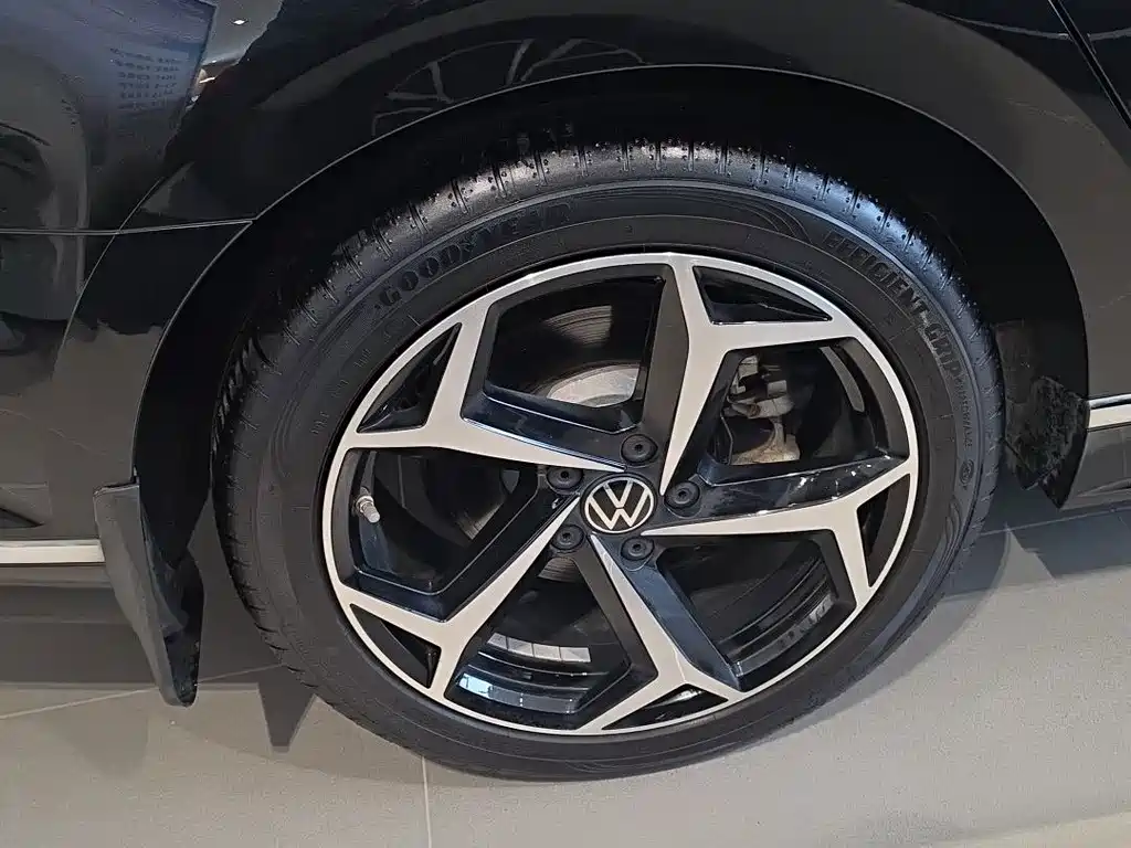 Volkswagen Magotan — миниатюра 7