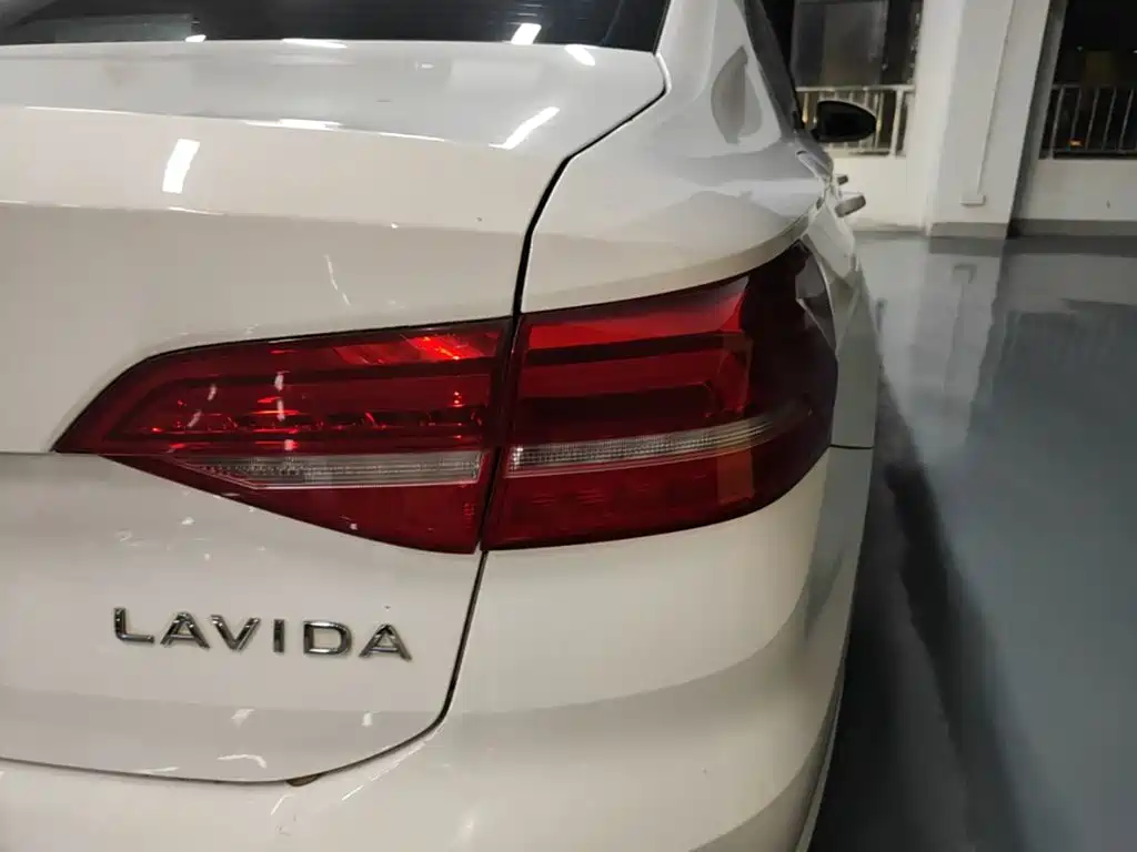 Volkswagen Lavida — миниатюра 8