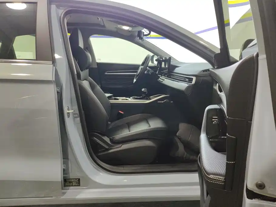 Geely Emgrand — миниатюра 8