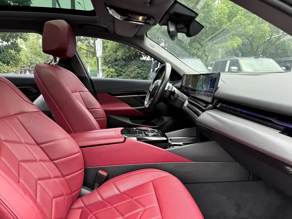 BMW 5 Series — миниатюра 22