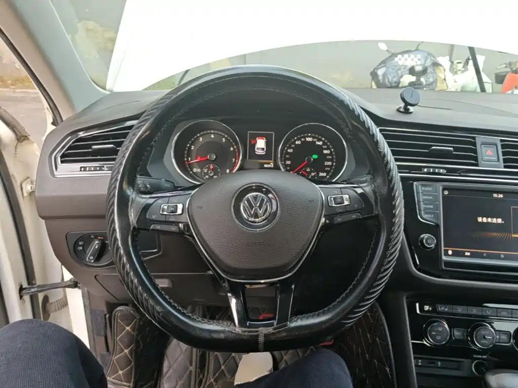 Volkswagen Tiguan L — миниатюра 11