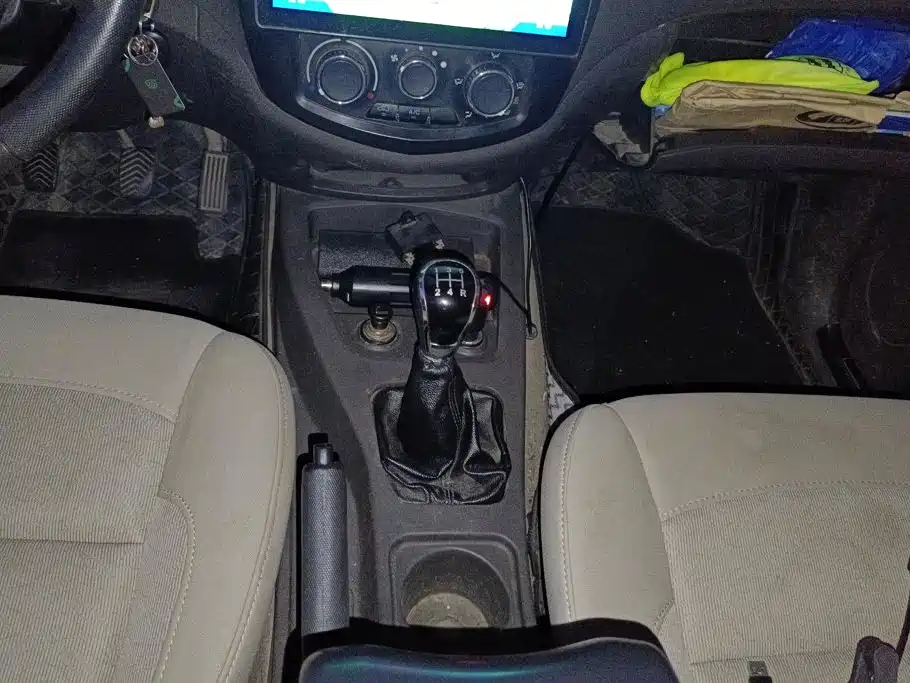 Wuling Hongguang — миниатюра 16