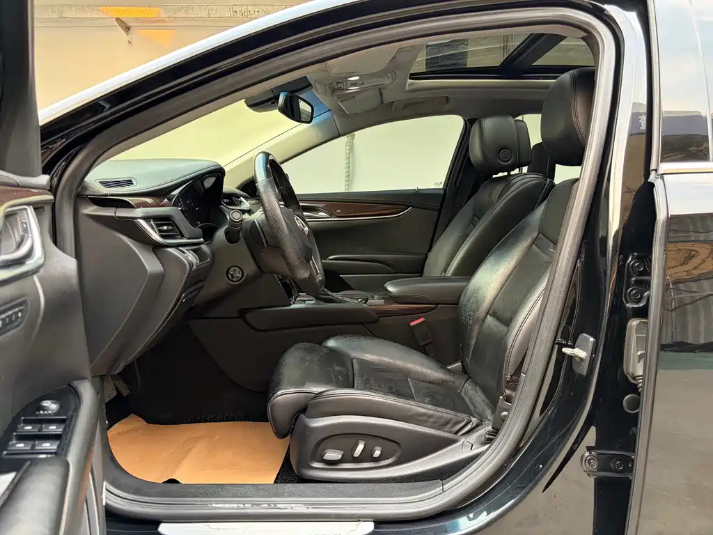 Cadillac XTS — миниатюра 5