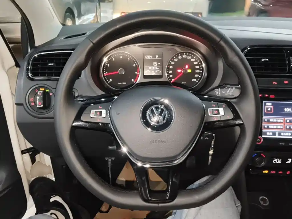 Volkswagen Polo — миниатюра 11
