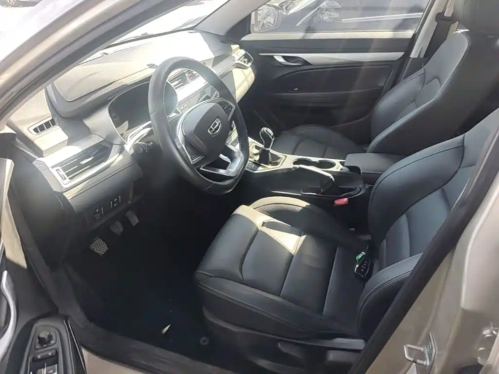 Geely Emgrand — миниатюра 15