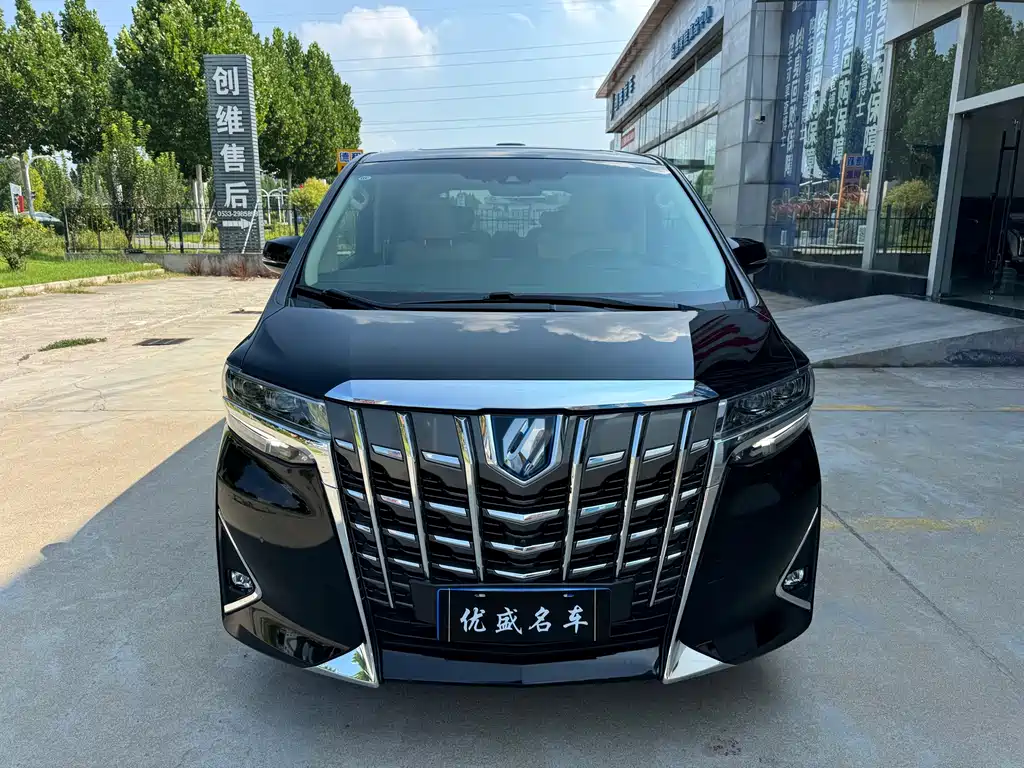 Toyota Alphard — миниатюра 2