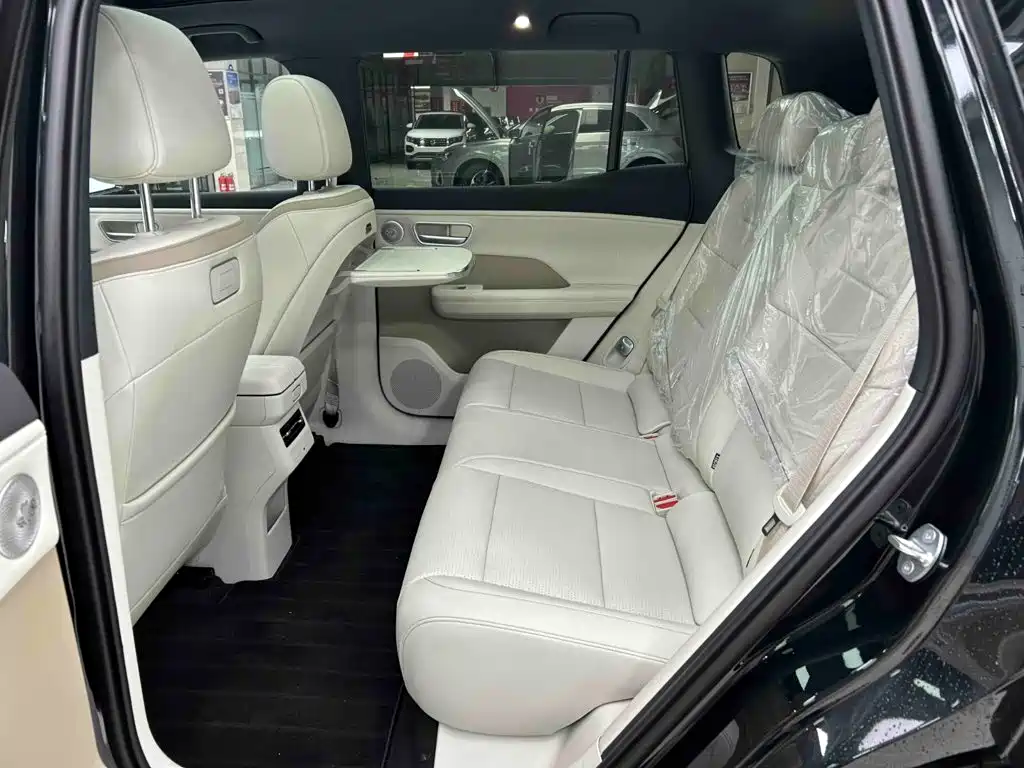 Toyota bZ3X — миниатюра 21