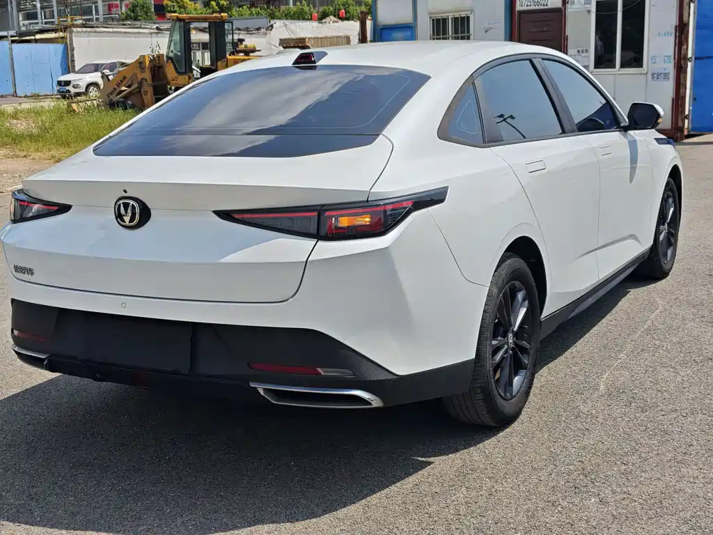 Changan Yida — миниатюра 7