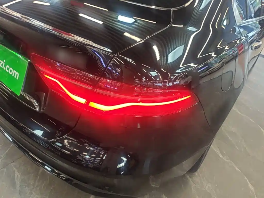 Jaguar XEL — миниатюра 8