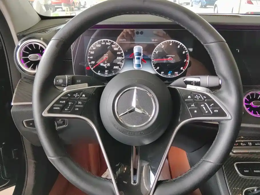 Mercedes-Benz E-Class — миниатюра 15