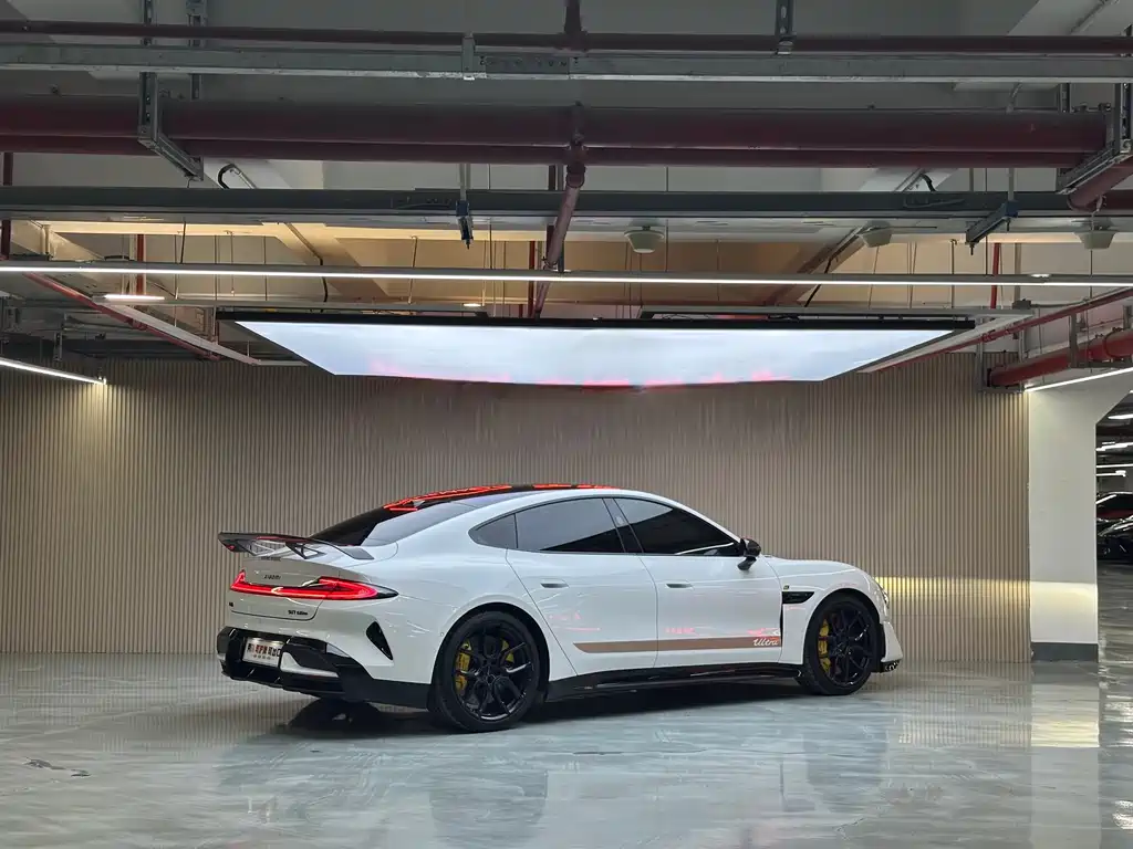 XIAOMI CAR XIAOMI SU7 ULTRA