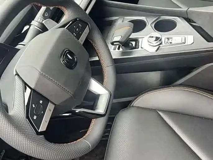 Changan UNI-V — миниатюра 5