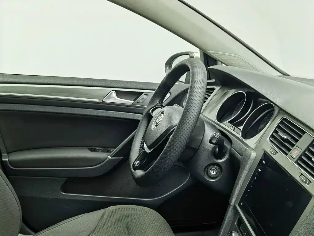 Volkswagen Golf — миниатюра 22