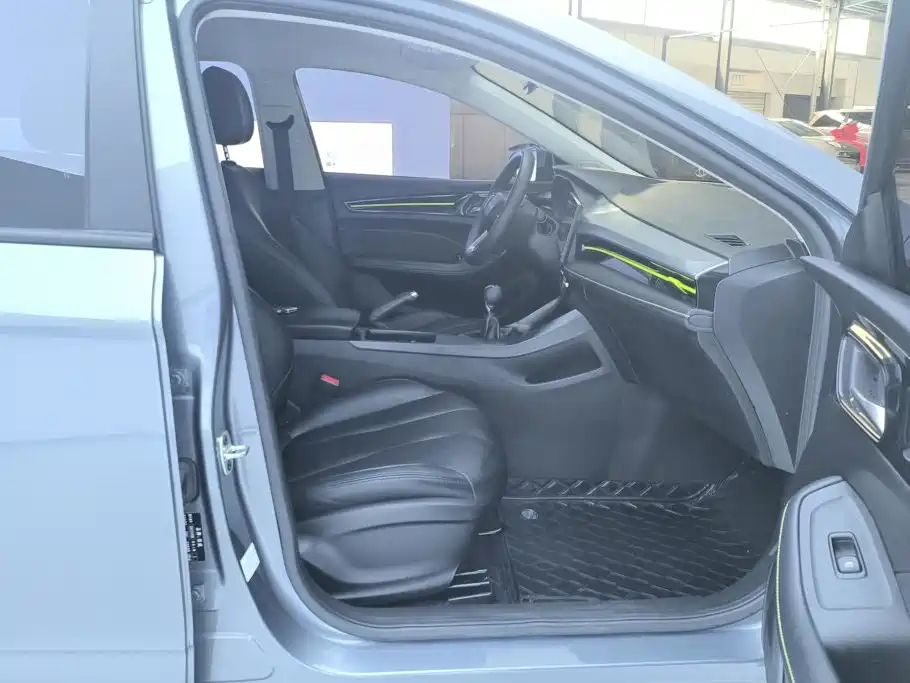 Roewe i5 — миниатюра 8