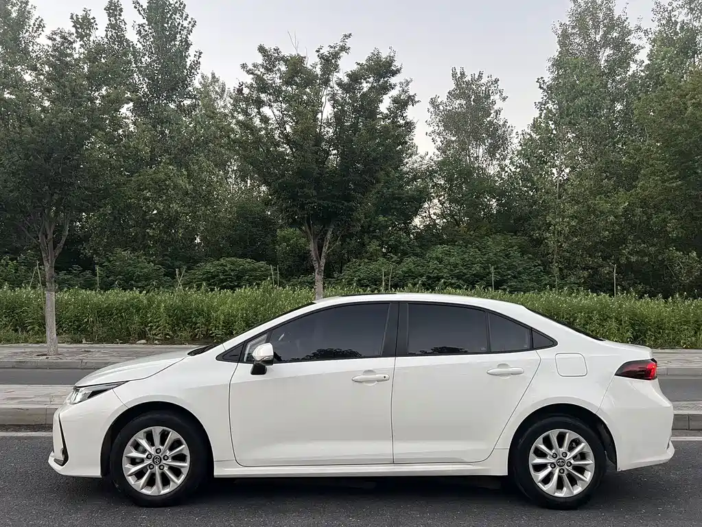Toyota Corolla — миниатюра 4