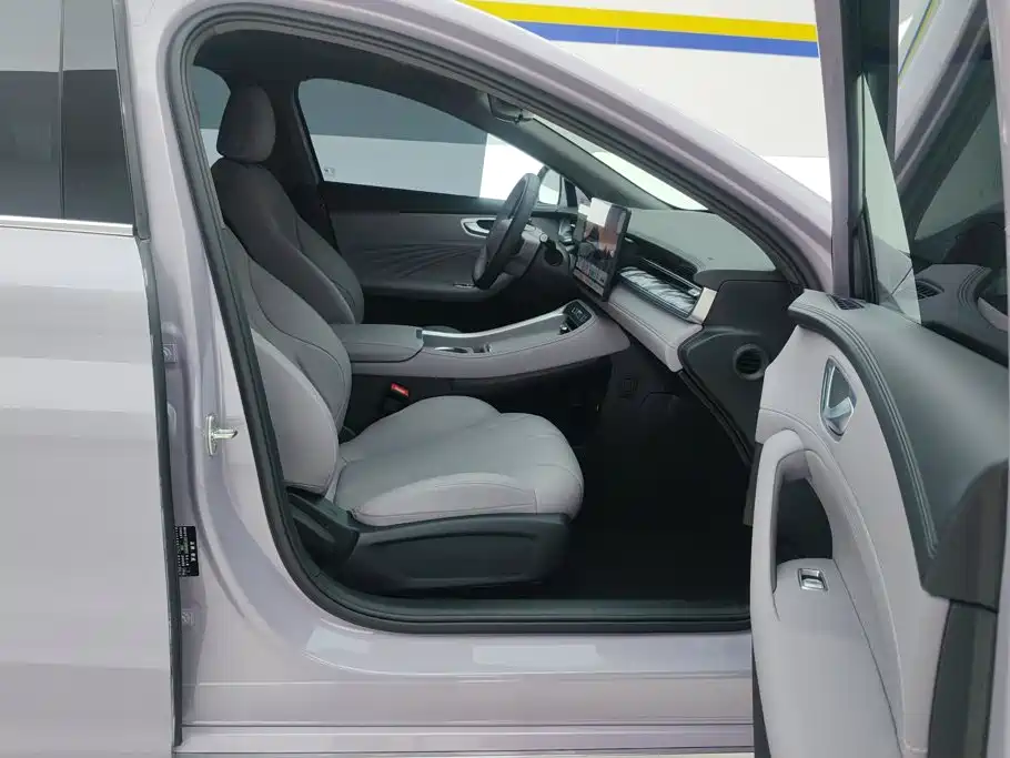 Roewe M7 DMH — миниатюра 8