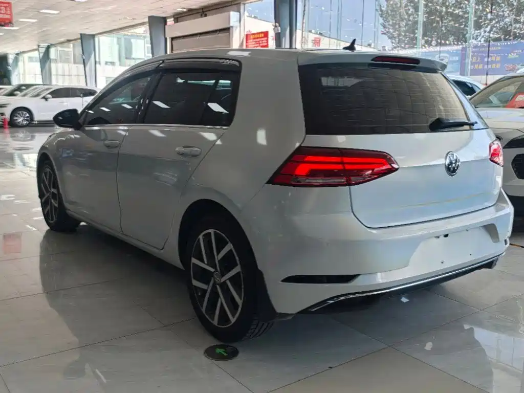 Volkswagen Golf — миниатюра 9