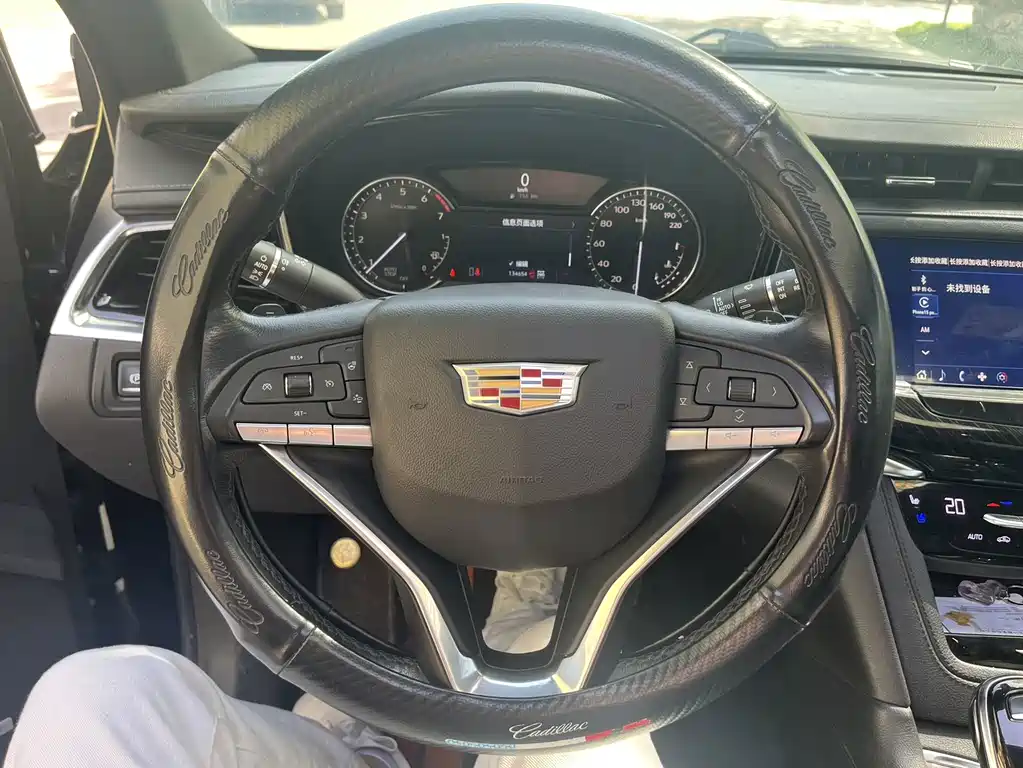 Cadillac XT6 — миниатюра 11