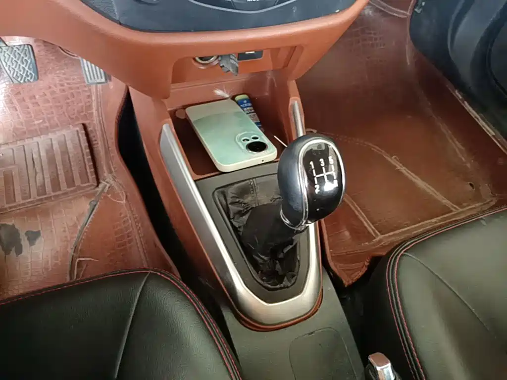Geely King Kong — миниатюра 14