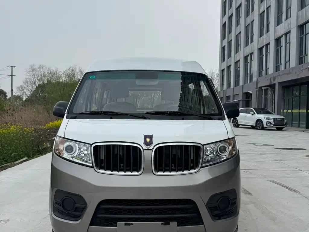 Jinbei Hiace X30L — миниатюра 2