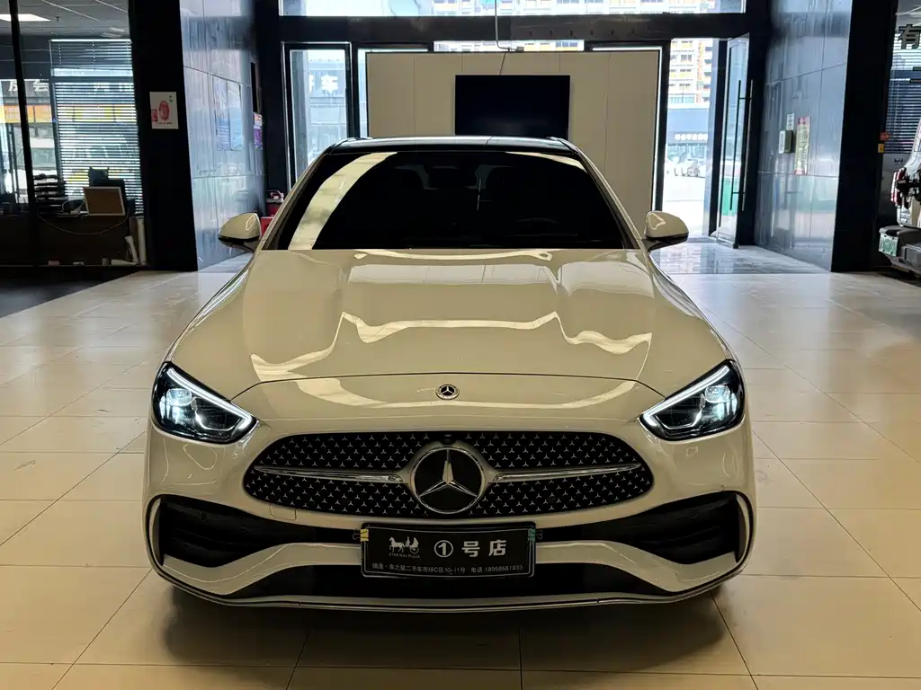 Mercedes-Benz C-Class — миниатюра 11