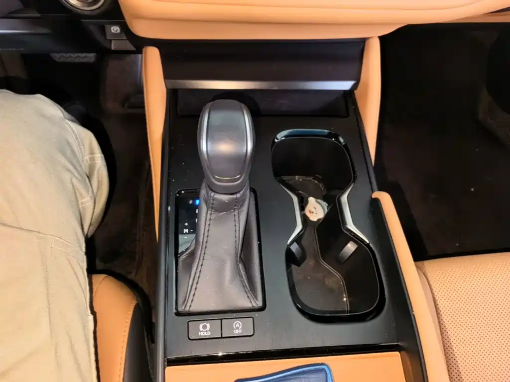 Lexus ES — миниатюра 14