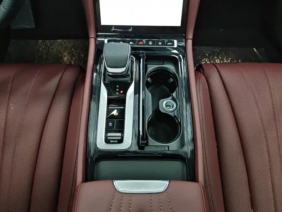 Hongqi Hongqi H5 PHEV — миниатюра 16