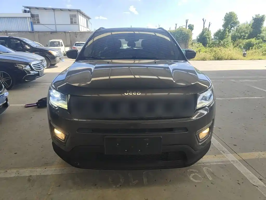 Jeep Compass — миниатюра 3