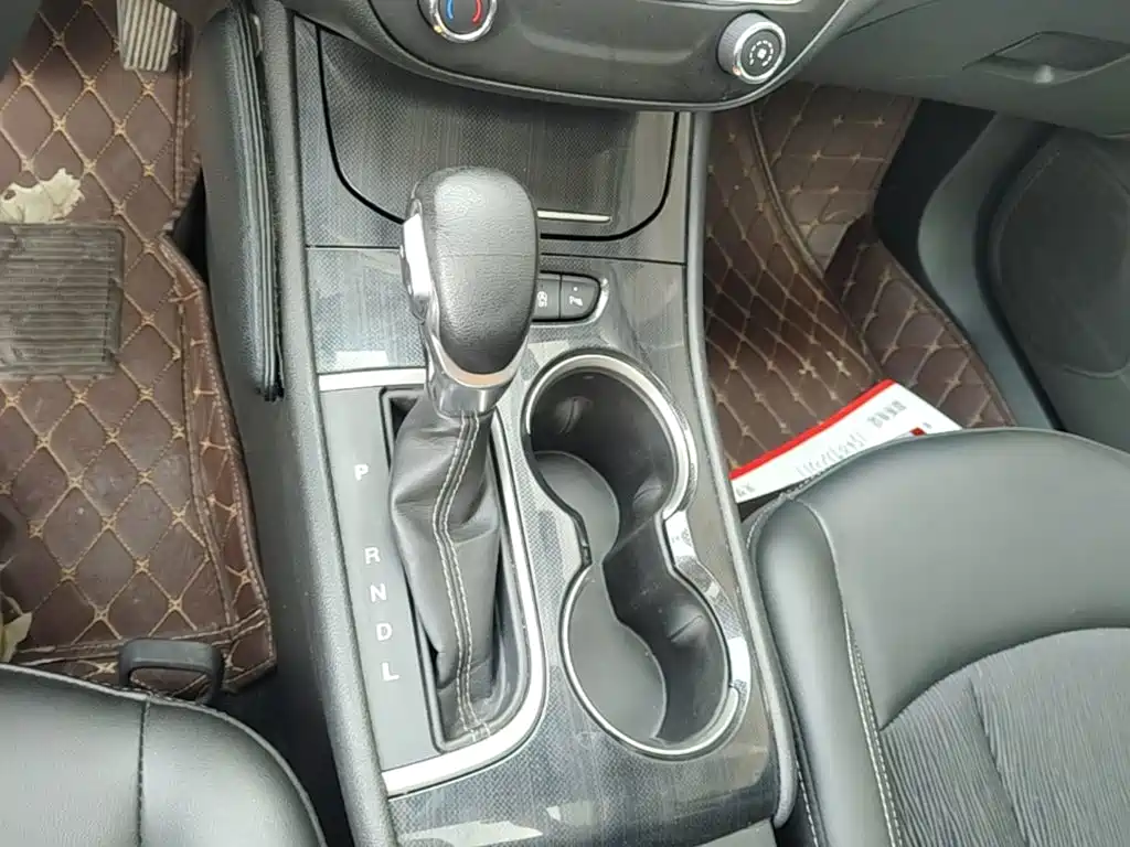 Buick Verano — миниатюра 14