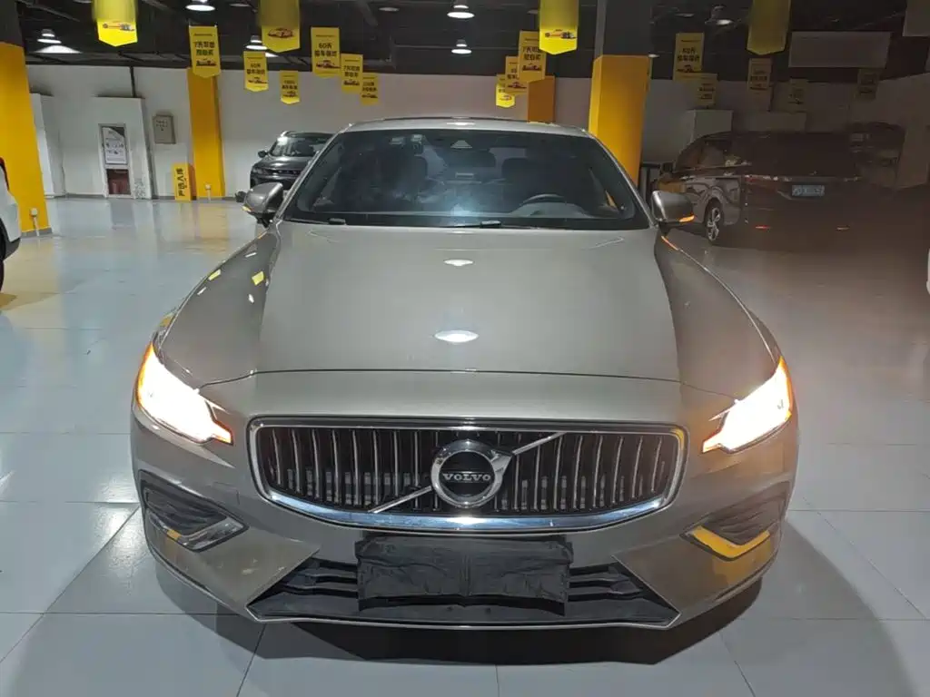 Volvo S60 — миниатюра 3