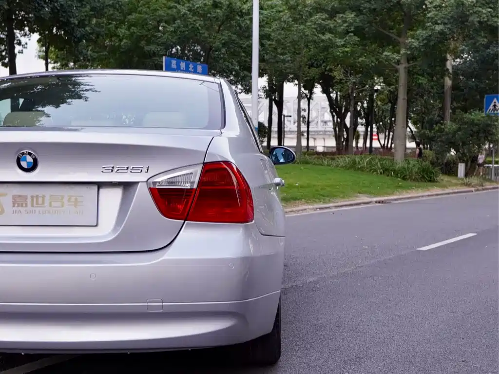BMW 3 Series (Import) — миниатюра 28