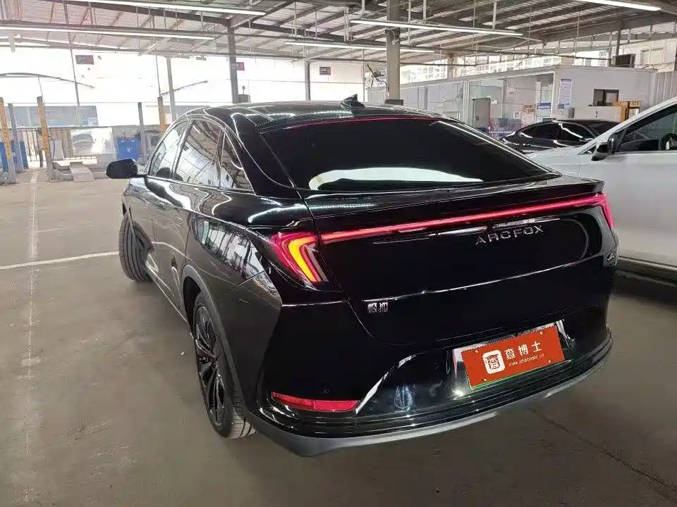 ARCFOX Alpha S — миниатюра 4