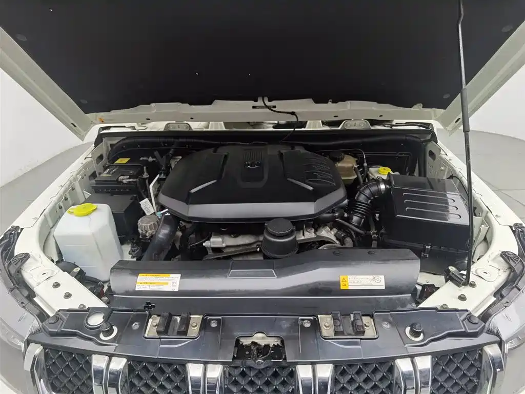 BAIC BJ40 2016 40L 2.3T AT Luxury