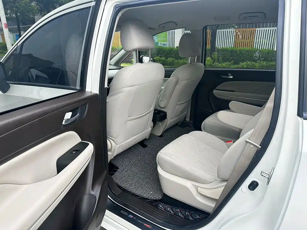 GAC Motor Trumpchi M6 — миниатюра 11