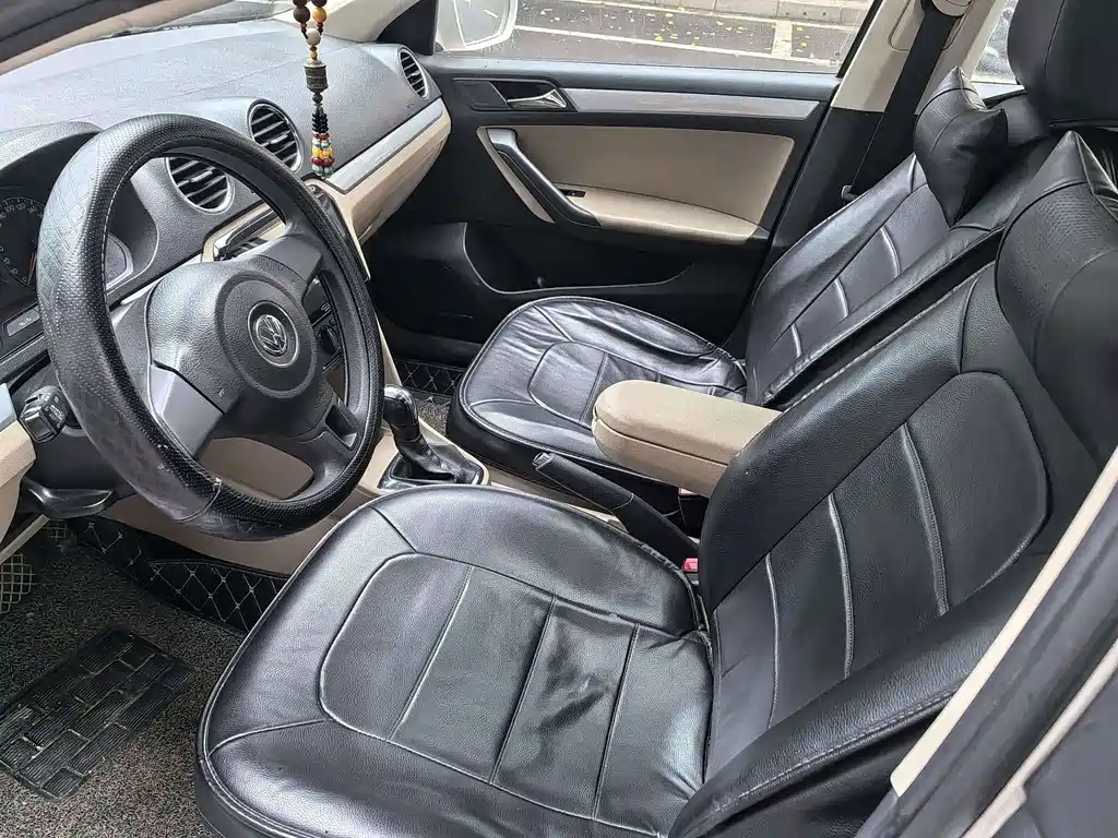 Volkswagen Jetta — миниатюра 7