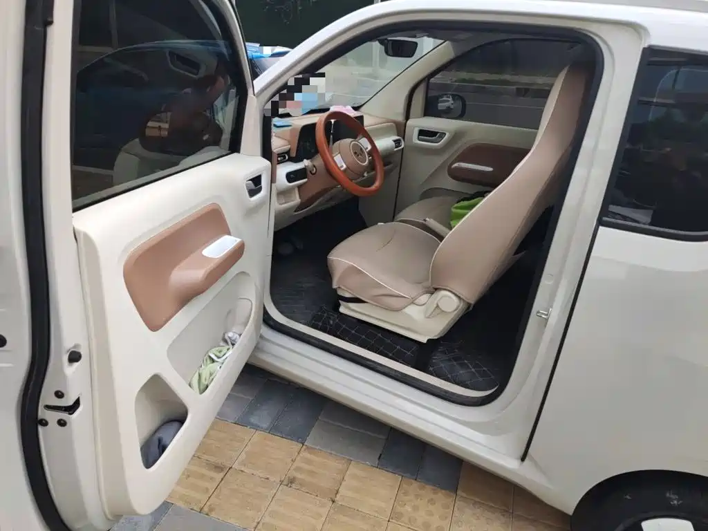 Wuling MINIEV — миниатюра 12